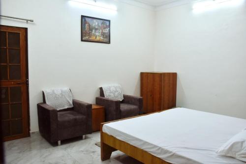 KRISHNAM GUEST HOUSE