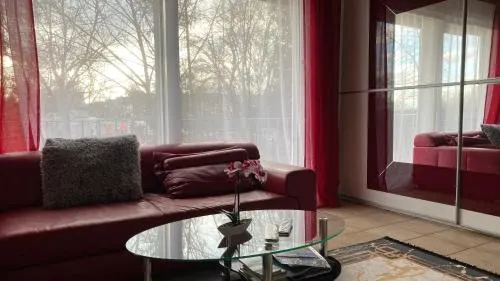 Cosy 3 Zimmer Whg incl großer Wohnküche, Smart TV, WLAN, Eutelsat & Astra Satelliten TV, viele Parkplätze vorhanden, Langzeitmiete in Flörsheim am Main, Deutschland