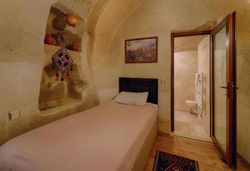Avlu Cave House Room Type - Twin  Stone Room 