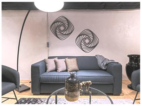 One-Bedroom Apartment image 3