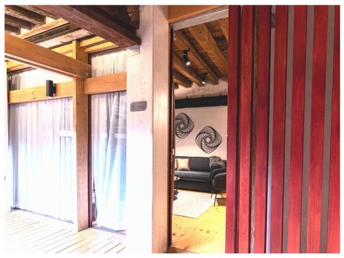 One-Bedroom Apartment image 7