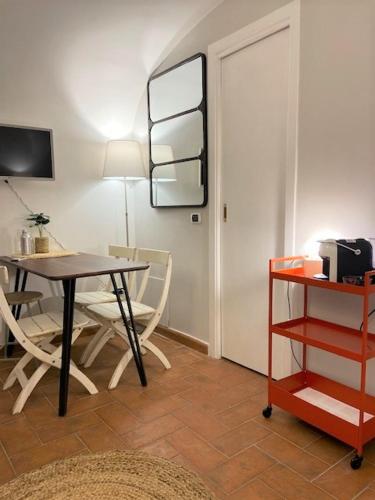 Lenu’s Apartment- private apartment- historical, Roma (foto 10)