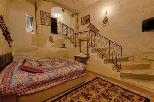 1 king bed, 2 twin beds