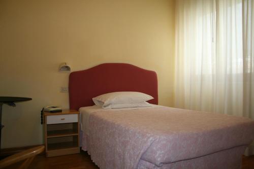 1 twin bed
