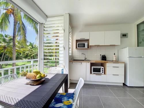 Studio CocoCaraïbes Anse des Rochers vue mer - piscine - Location saisonnière - Saint-François