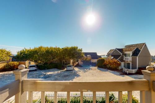 Max’s South Seas Hideaway