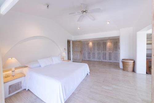 Hermosa villa con 4 habitaciones en el exclusivo fraccionamiento las brisas Acapulco in Acapulco