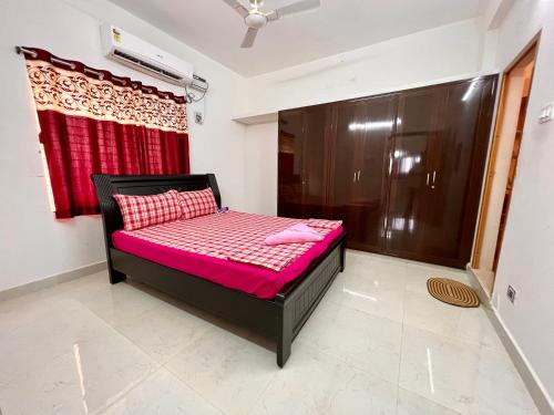 TrueLife Homestays - Comfort - Location - Service - Fast WiFi - Kitchen - Fully Furnished AC 2BHK Apartments in Tirupati - Walkable to Restaurants & Super Market - Easy access to Airport, Railway Station, Sri Padmavathi & Tirumala Temple