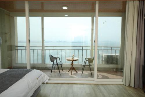 Balcony/terrace, Marine Hotel in Pohang-si