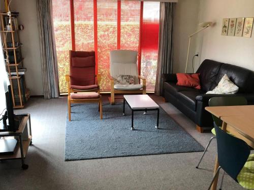  Nice chalet with bicycle storage, near the Wadden Sea in Tzummarum