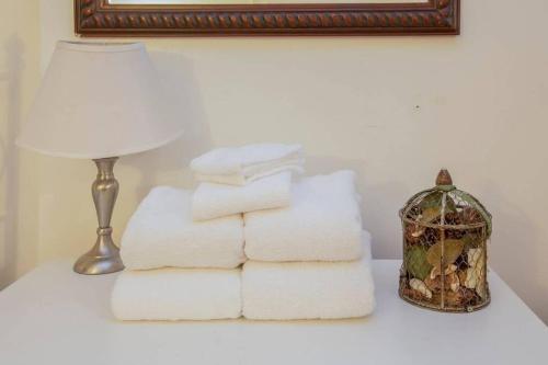 Studio by Tufts Medical door knobs wiped daily - image 3