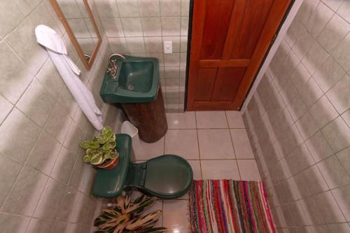 Bathroom, Hakuna Matata Guest House in Monteverde