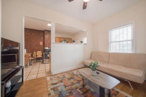 2BR Apt in The Heart Of Boston near Boston Med in Boston, USA