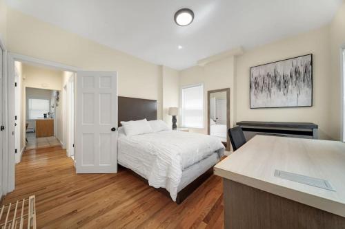 Newly renovated 2BR1BA Apt at the Boston City in Boston, USA