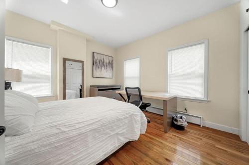 Newly renovated 2BR1BA Apt at the Boston City in Boston, USA
