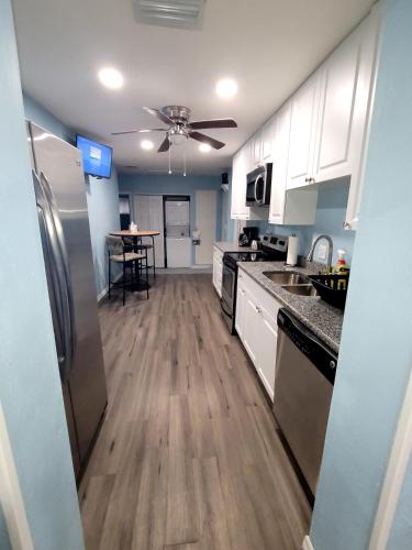 Comfortable, Affordable Oasis in Altamonte Springs for a Couple or Family