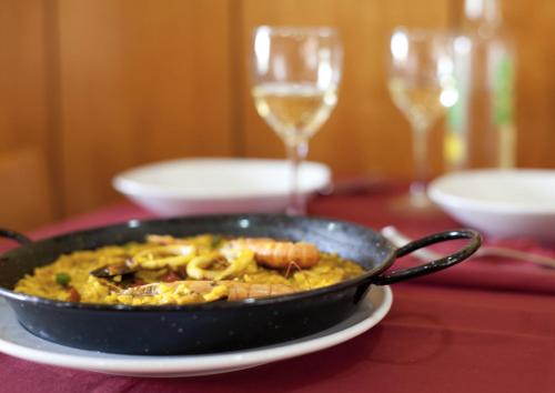 ホテル シウタット デ サント アドリア