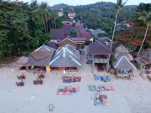 Beach, Lanta Fa Rung Beach Resort in Baan Klong Khong