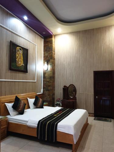 . Khách sạn Hội An - Kon Tum