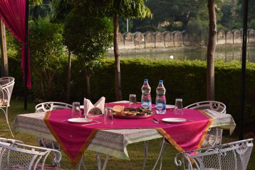 The Konark Nawal Sagar Palace