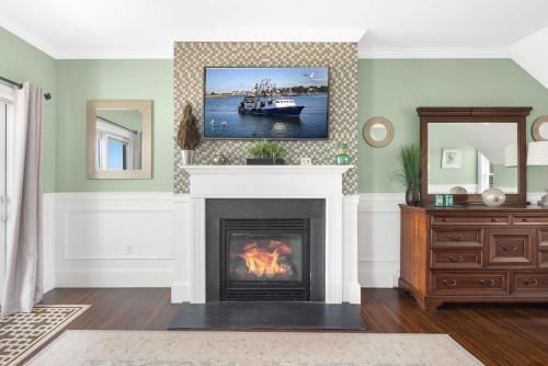 The Beacon Waterfront Inn in Hull, USA