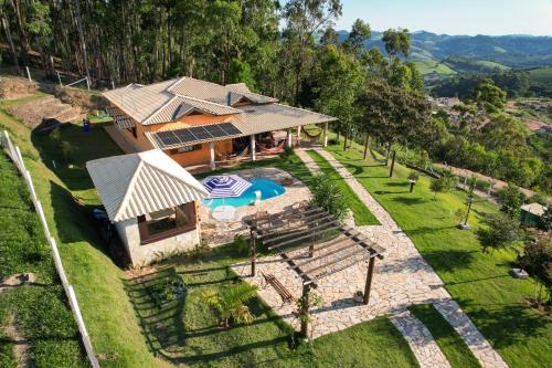 Chácara com piscina nas montanhas de Socorro SP