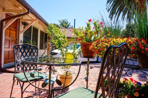 34005491 Harbor House Inn