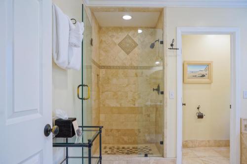 34005553 Harbor House Inn