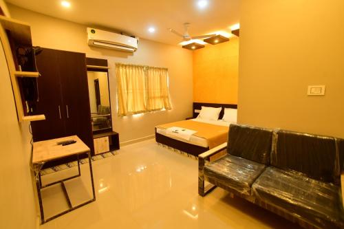 GRACE RESIDENCY in Puthanathani