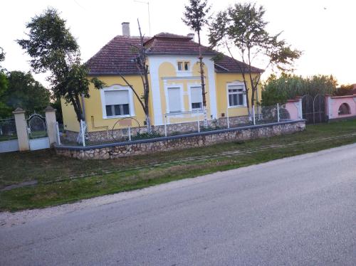 8513 Mihályháza - Rózsi Vendégház