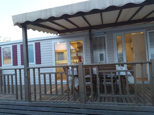 Mobil Home 6 couchages(+2 optionnels) – khách sạn tại Cais