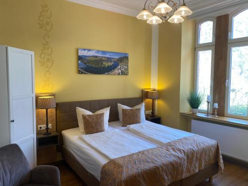2 twin beds