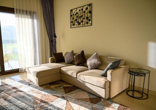 A'sifah Golf View Flat