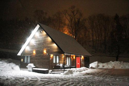 Two-Bedroom Chalet image 7
