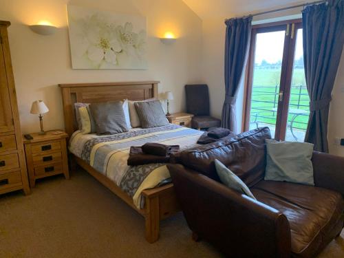 ฝักบัว, Weatherhead Farm in บักกิ้งแฮม