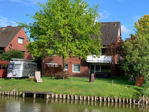 Ferienwohnungen direkt am Wasser in Glückstadt in Glückstadt, Deutschland