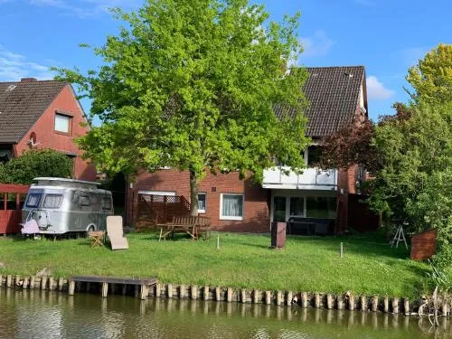 Ferienwohnungen direkt am Wasser in Glückstadt in Glückstadt, Deutschland