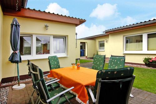 Holiday Home Karlshagen - DOS08102h-F - image 2