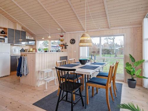 設施, 6 person holiday home in Væggerløse-By Traum in 伊德斯特納