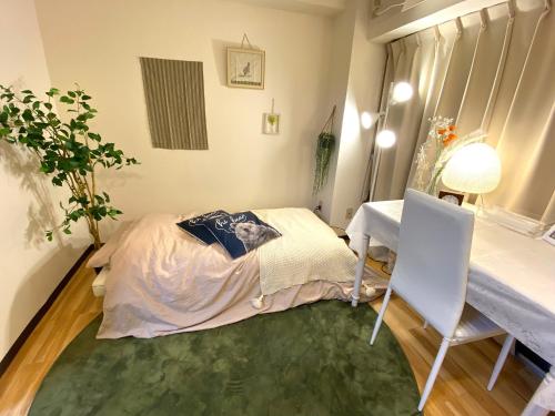 Yoyogi Apartment 2-401 by Tranova, Tokio