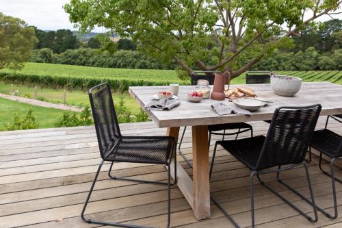 Cassis Red Hill in เรดฮิลล์