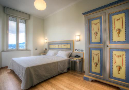 1 twin bed