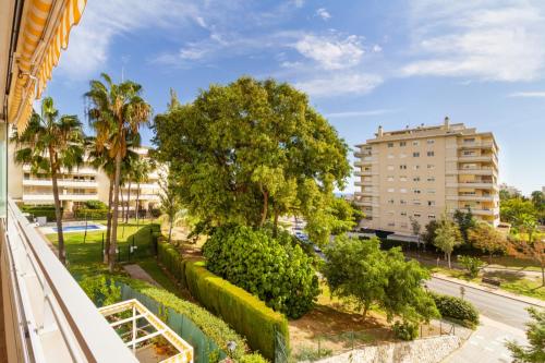 Garten, Benalmadena with seasonal pool & parking near the beach in Arroyo de La Miel