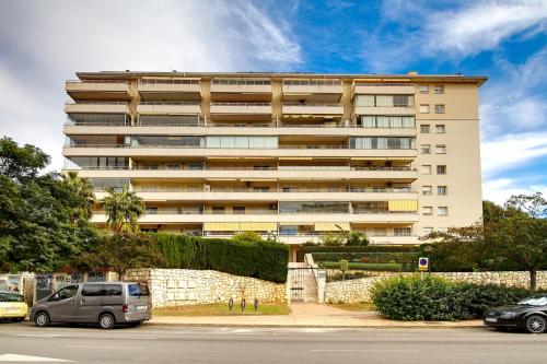 Unterkunft von außen, Benalmadena with seasonal pool & parking near the beach in Arroyo de La Miel