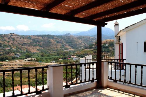 Ikaria Utopia - Cusco Studios