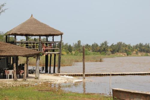 A la Ficelle du Lac Rose in Niaga