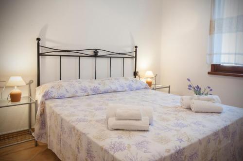2 bedrooms, 4 beds