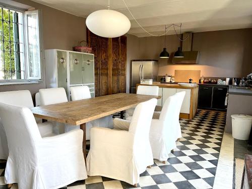  Spacious villa with private pool in Ca´ dei Rovati in Castana