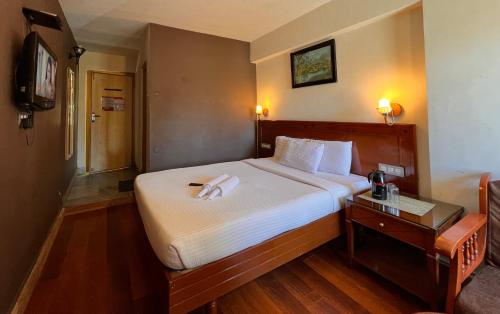 Deluxe Double Room room in Hotel JC Grand Kodaikanal