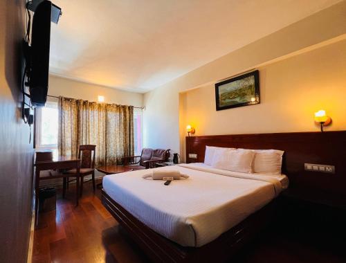 Deluxe Double Room image 5